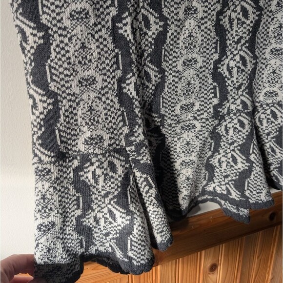 Cabi Jacquard Knit Cotton Peplum Sleeveless Sweater Square Neck Size Medium - Picture 2 of 7